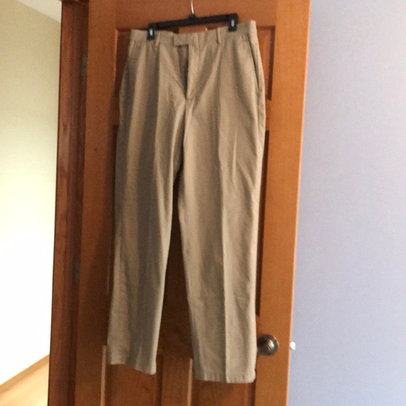 Haggar Other - Mens Haggar khaki dress pants